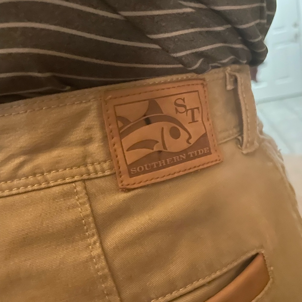 Mens Southern Tide Khakis 32x34 RT7’s